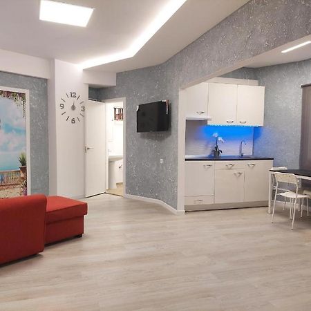 Fantastic 2 Bedrooms, Just 20 Meters From Ocean Playa de las Americas (Tenerife) Exterior photo
