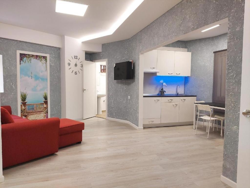 Fantastic 2 Bedrooms, Just 20 Meters From Ocean Playa de las Americas (Tenerife) Exterior photo