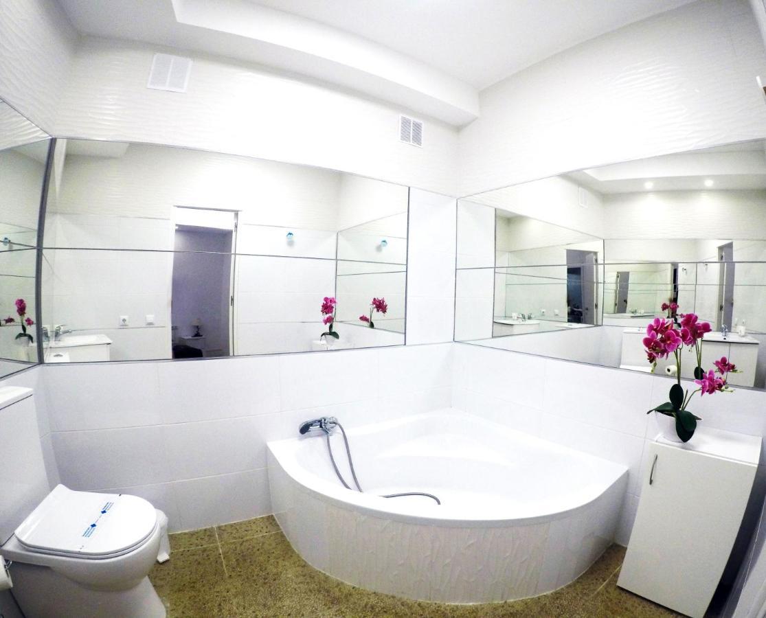 Fantastic 2 Bedrooms, Just 20 Meters From Ocean Playa de las Americas (Tenerife) Exterior photo